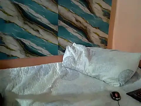 CreamyCupcake_'s cam snapshot