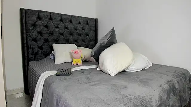 Biscuit_oliva's cam snapshot