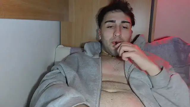 italianguy24's cam snapshot
