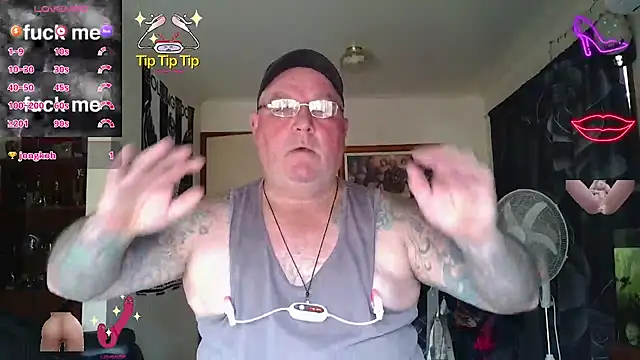 KINKYBLUEYES69's cam snapshot