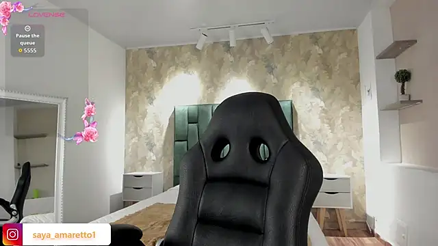 Saya_Amaretto1's cam snapshot