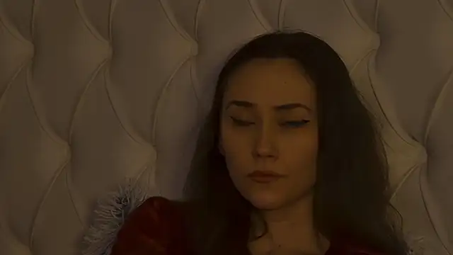 AliceMunro's cam snapshot