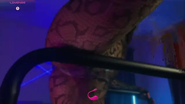 Katy_Kar's cam snapshot