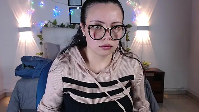 Megan_05_'s cam snapshot