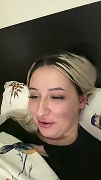 Kylie_One's cam snapshot