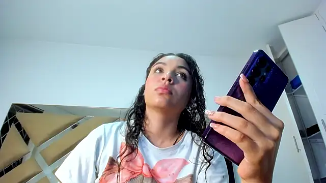 KimSantos live sex cam