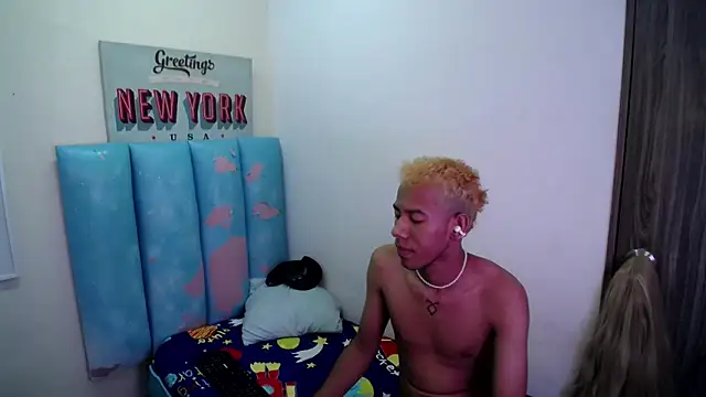 Taylerr_19's cam snapshot