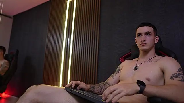 JacksonOlsenn live sex cam