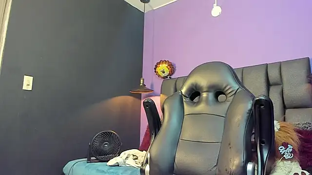 Lyon_vach live sex cam