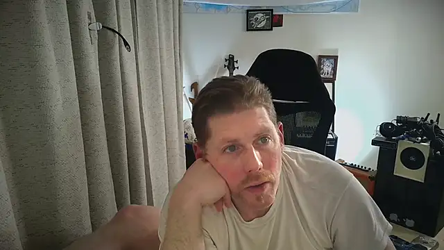 God_Of_ThundeRR live sex cam