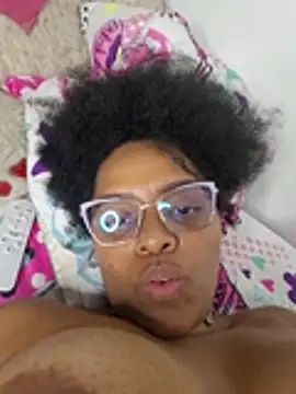 corinastonee's cam snapshot