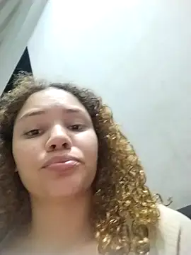 SirenRouge_69's cam snapshot