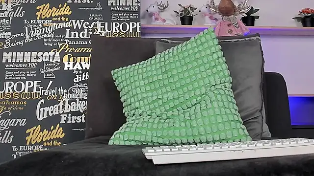 DemmiLove's cam snapshot