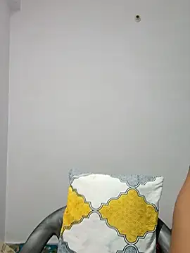 sanjana077's cam snapshot