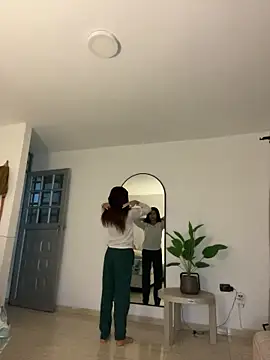 isabella__naugthy live sex cam