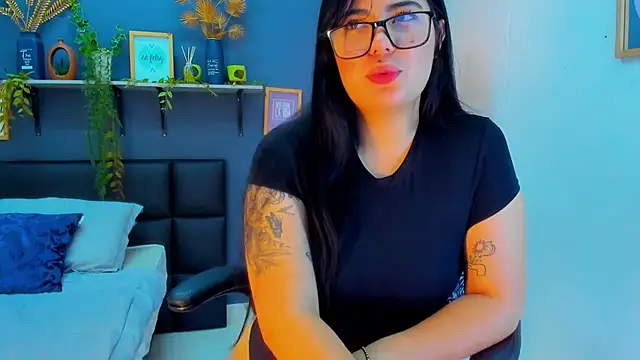 eliza_pink24's cam snapshot