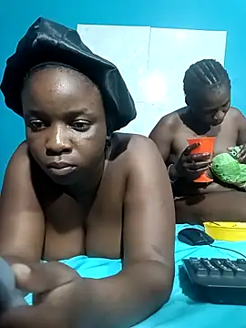 YummyBoobs_'s cam snapshot