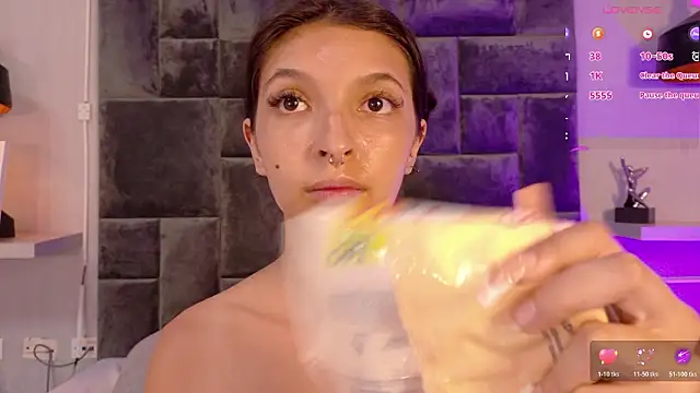 sheylawood's cam snapshot