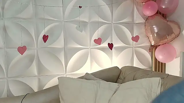 ana_riveros's cam snapshot