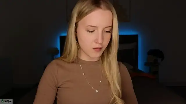 adele_armass's cam snapshot