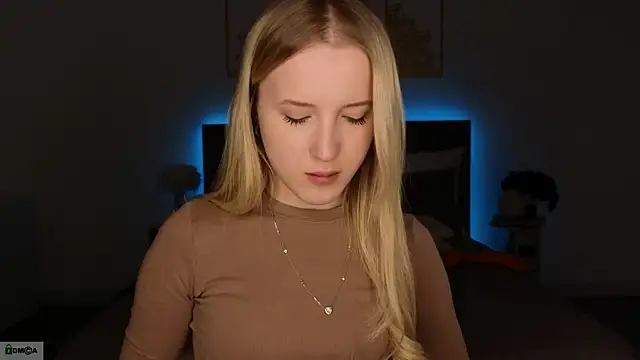 adele_armass's cam snapshot