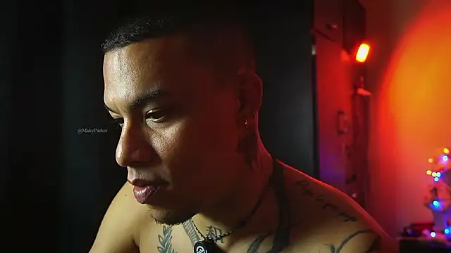 AlphaMasterXxx live sex cam