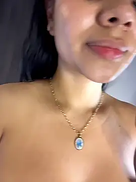 KittiKateXXX live sex cam