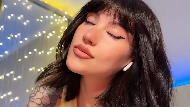 ellie_miu's cam snapshot