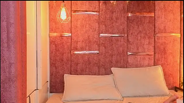 AuroraLanee_'s cam snapshot