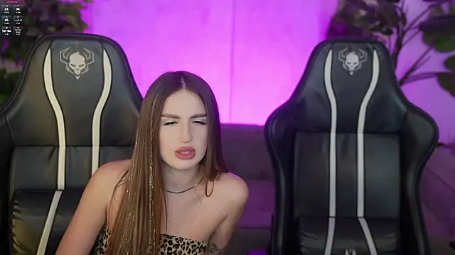 Selena_Glow's cam snapshot