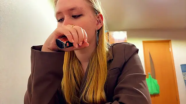 RoseBakeer's cam snapshot