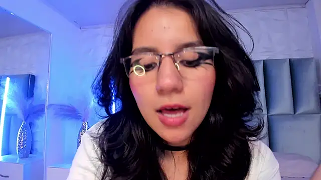 HollyPeach's cam snapshot