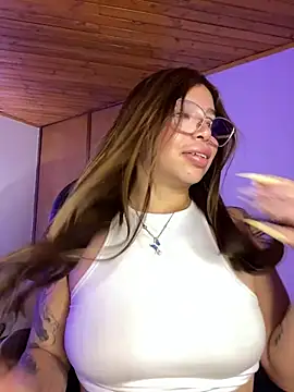 Maddy_Piink's cam snapshot