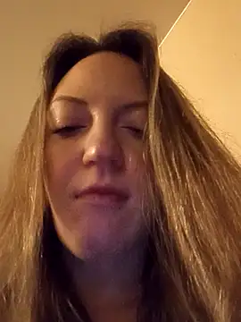 KattyLuuu live sex cam