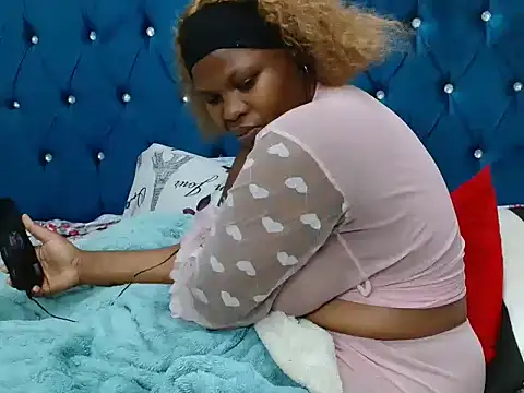 SexyDarkLadyXxx live sex cam