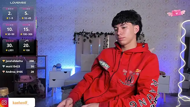 kaelwolf_tay live sex cam