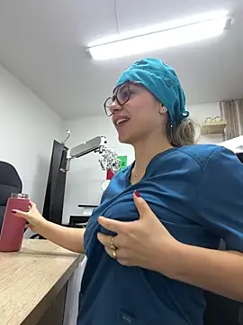 alicee16 live sex cam