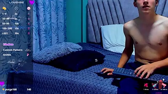 SamBoycash_'s cam snapshot