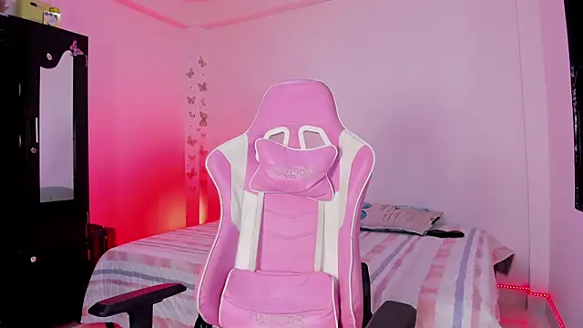 Adrian_Prime_'s cam snapshot