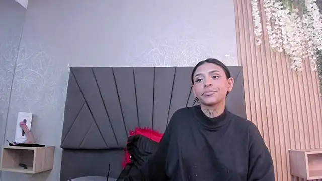 LesliePetit's cam snapshot