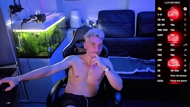 Rayzel_White's cam snapshot