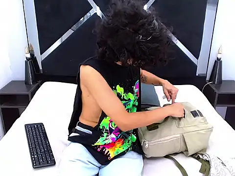 SamiSaturno's cam snapshot