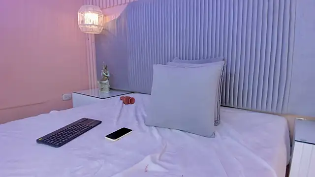 Little_vel live sex cam