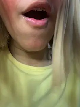 SweetBunnyGF's cam snapshot