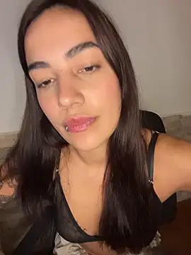 littlethyy's cam snapshot