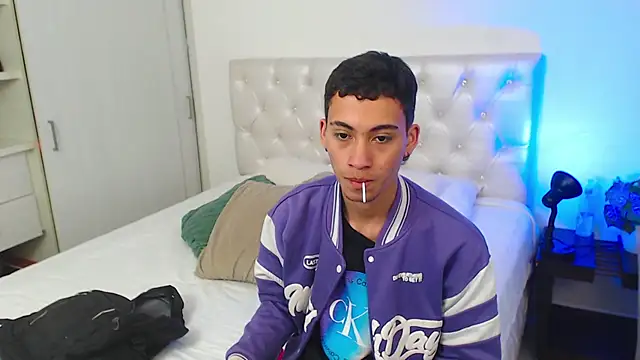 yulian_vasquez's cam snapshot