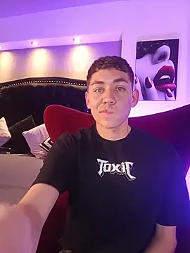 VictorMagnus live sex cam