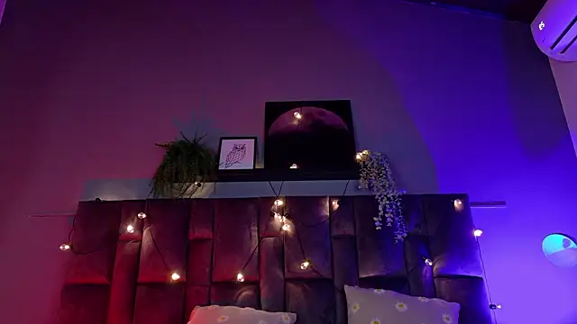 ParisFox_'s cam snapshot