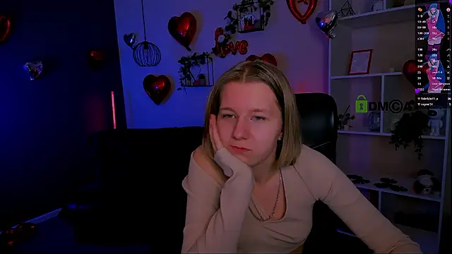 gloria_bubble's cam snapshot