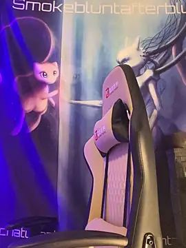 Smokebluntafterblunt's cam snapshot